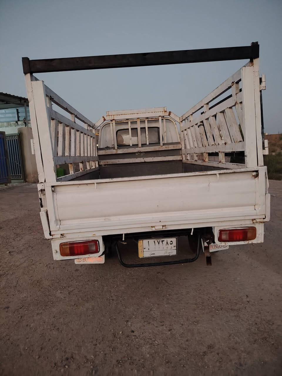 كيا حمل • موديل ٢٠٠١ • شاصي مكفول