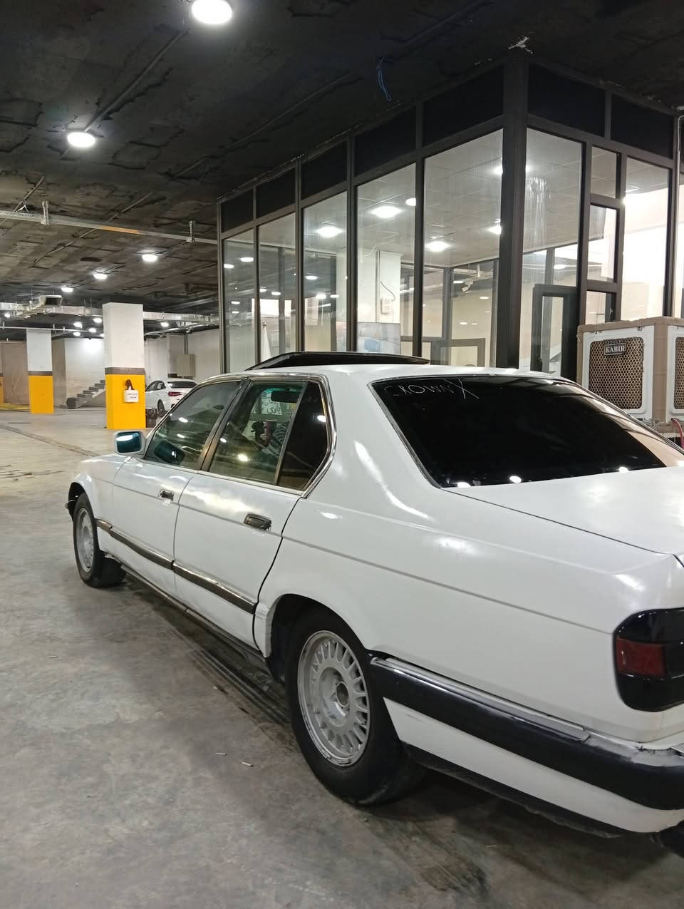bmw 735 
مۆدێل 1989
گێڕ ئۆتۆماتیک
سلاید
چوار جام کارەبا
بەشەرتی گێڕو مەکینەو هەزار فیتەر
ڕەقەم بەغداد
27 مەجـال 
***********

