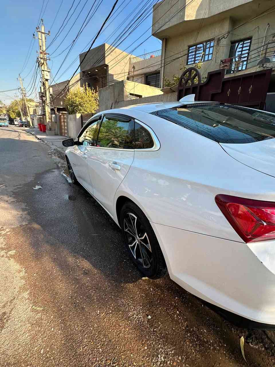 شوفرليت  ماليبو  موديل 2022  فئة LT للبيع
اللون: ابيض  

رقم بغداد بأسمي 

مكاني بغداد /الدورة 

ماشية 95000km 

مواصفات الماليبو المعروفة

بصمة تشغيل

بصمة دخول ابواب وبصمة صندوق تشغيل عن بعد كاميرا خلفية

شاشة لمس تدعم ربط الهاتف (Apple

‏•(CarPlay / Android Auto

تحكم ستيرن كامل (صوتيات، مثبت سرعة،

وغيرها)

مقعد السائق تحكم كهربائي

قطعتين تبريد

حساسات هواء الاطارات

تحكم ستيرن كامل (صوتيات، مثبت سرعة،

وغيرها)

مقعد السائق تحكم كهربائي

قطعتين تبريد

حساسات

ويل حجم 17
بدون دواخل بدون ايرباك 

سعر السيارة 117 وبيها مجال بسيط 

السياره حادثهة صندوك فقط  وبيهة جاملغين صبغ  فقط وصور الحادث مرفقة بالمنشور

الاستفسار : ***********
