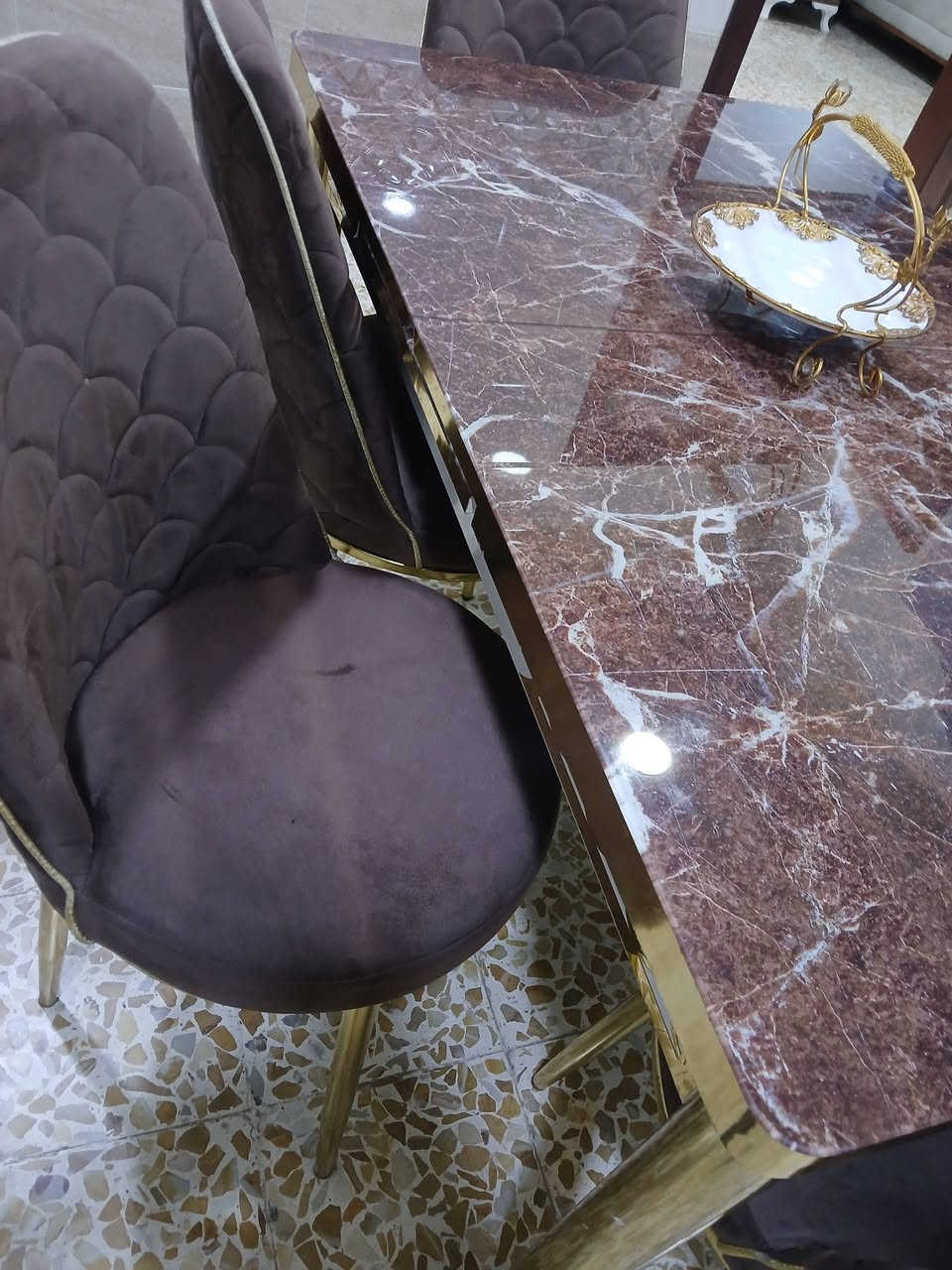 ميز طعام ٦كراسي نظافتو ١٠٠%
للاستفسار 
***********
