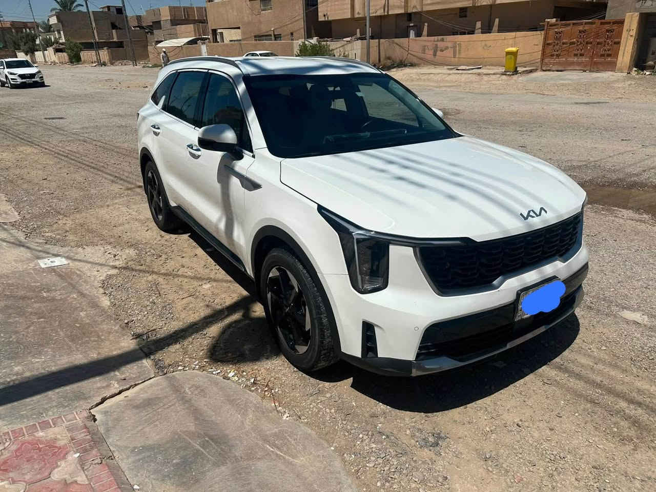 السلام عليكم سورنتو خليجي رقم اربيل محرك V6 موديل 2025 محرك وكير كفالة 
سورنتو الستندر مكفولة من الصبغ والتبديل والحالوب بيه باب الخلفي الجنطه طخه ومعدلة بارد وبيه ملاحظه مبينه بالسونار مرفق والسعر مناسف ادور مكفول روح اخذ مكفول الصور والسورنار يبين كلشي بالسياره 

اشاير بالمري حساسات مثبت سرعه مودات قياده  سبعه 
٣ قطع تبريد كراسي كهرباء   كير ماوس حساسات بصمه دخول أبواب ذكيه تشغيل عن بعد 
جنطه كهرباء شحن لاسلكي 
وبعد بيه اهواي مواصفات 

السياره ماشيه 51 الف 

رقم أربيل الإنكليزي الجديد باسم شركة  تحويل 
السعر المطلوب 268$ مجال بسيط 

 مكان السياره سامراء 
للاستفسار الاتصال 
***********
