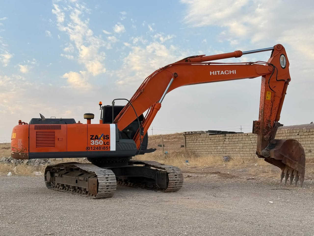 للبيع حةفارة هيتاشي Z3 حجم 350LC
مؤديل 2012 دخول جديد 
زناجيل 💯
مكفولة كفالة عامة 
***********
***********
