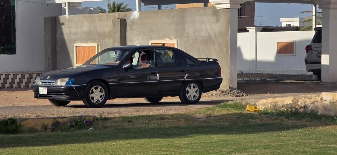 أوميغا ٩٢ • رقم انبار • أوتوماتيك