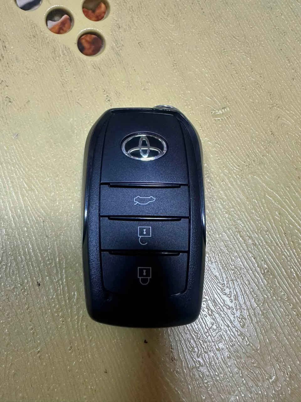 سلام عليكم عندي دبه مال زراك لو اوباما لو جارجر هيه وماطوره لا كسر ولا فطر سعر ٢٠ وبصمه مال كورلا هايبرد مديل ٢٥ سعر ٣٠ الف لاستفسار بي واتساب ***********
