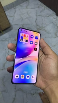 ون بلس 8T • ١٢٨ • ظهر مكسور