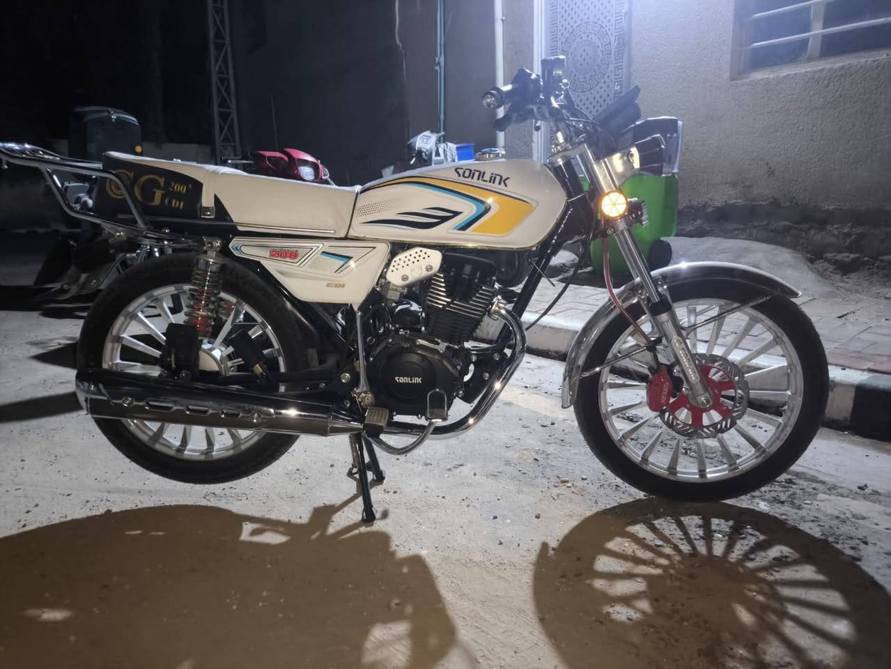 🏍️ دراجة للبيع – سيفان 5كير سونك أصلية 🏍️ سلف وهندر 
✨ موديل 2025 ✨ زيرو – طالعة من المعرض ✨ شريتها من المعرض قبل 3 أيام فقط ✨ ماشية بس 30 كيلو ✨ بعدها على السحك وما مشت ت✨ الدراجة كلها شغالة من الطول للطول وما بيها أي عطل ✨ نظيفة حيل زيرو 

💰 السعر: [950 وبيها مجال علماً ماخذها مليون وميتين الله شاهد ] 📍 المكان: [كربلاء القادسيه] 📞 للتواصل: 

***********
