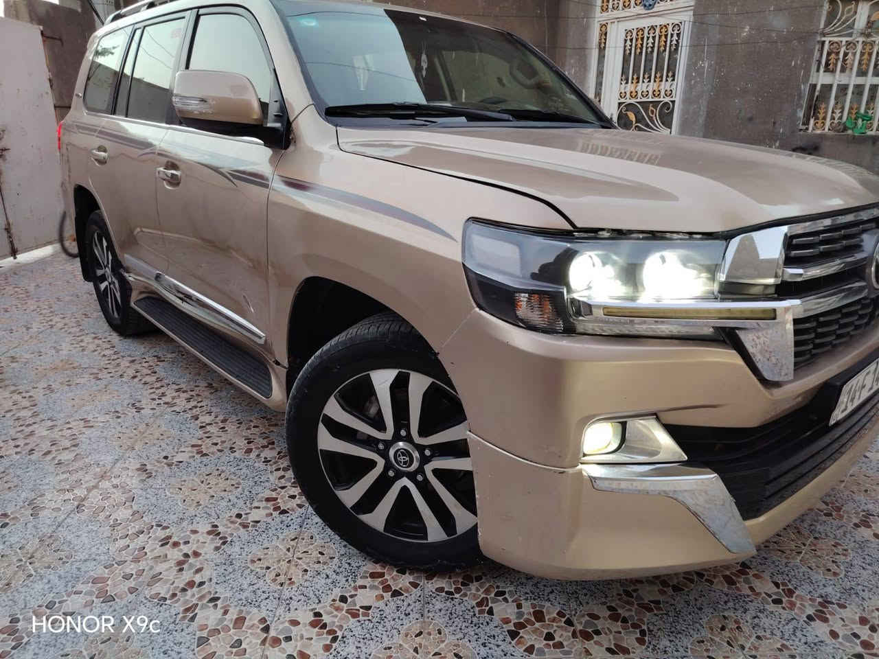 ٢٠٠٩ محدثة ٢١ رقم بصرة انكليزي 

صبغ حزام ماعدى القمارة مابيها صبغ 

مكفولة من الكلبة شرط الفحص 

السعر : ٢١٠ 

المكان ذي قار :  ‏‪***********‬‏
