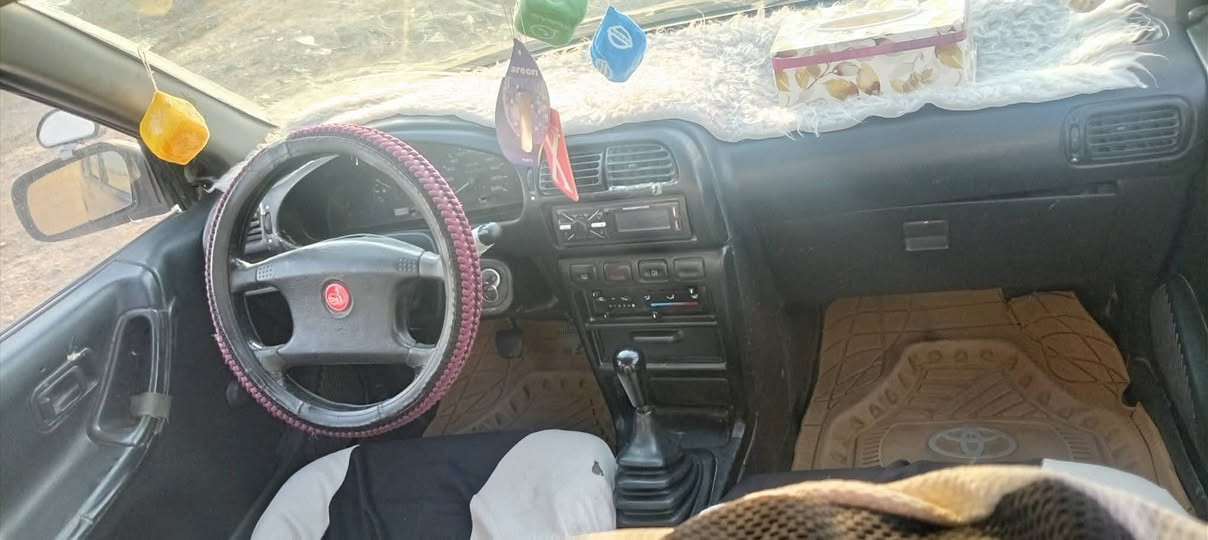 السلام عليكم للبيع  سيارة نيسان صني موديل 93 كير ومحرك شرط رقم كركوك سنويه ل 27 تاير امامي جديد خلفي نص عمر سياره ما ناقصه شي شغل وامش ملاحظه ترهم مراوس حسب القناعه المكان قضاء الحويجة ناحية الزاب للاستفسار على الرقم ***********
