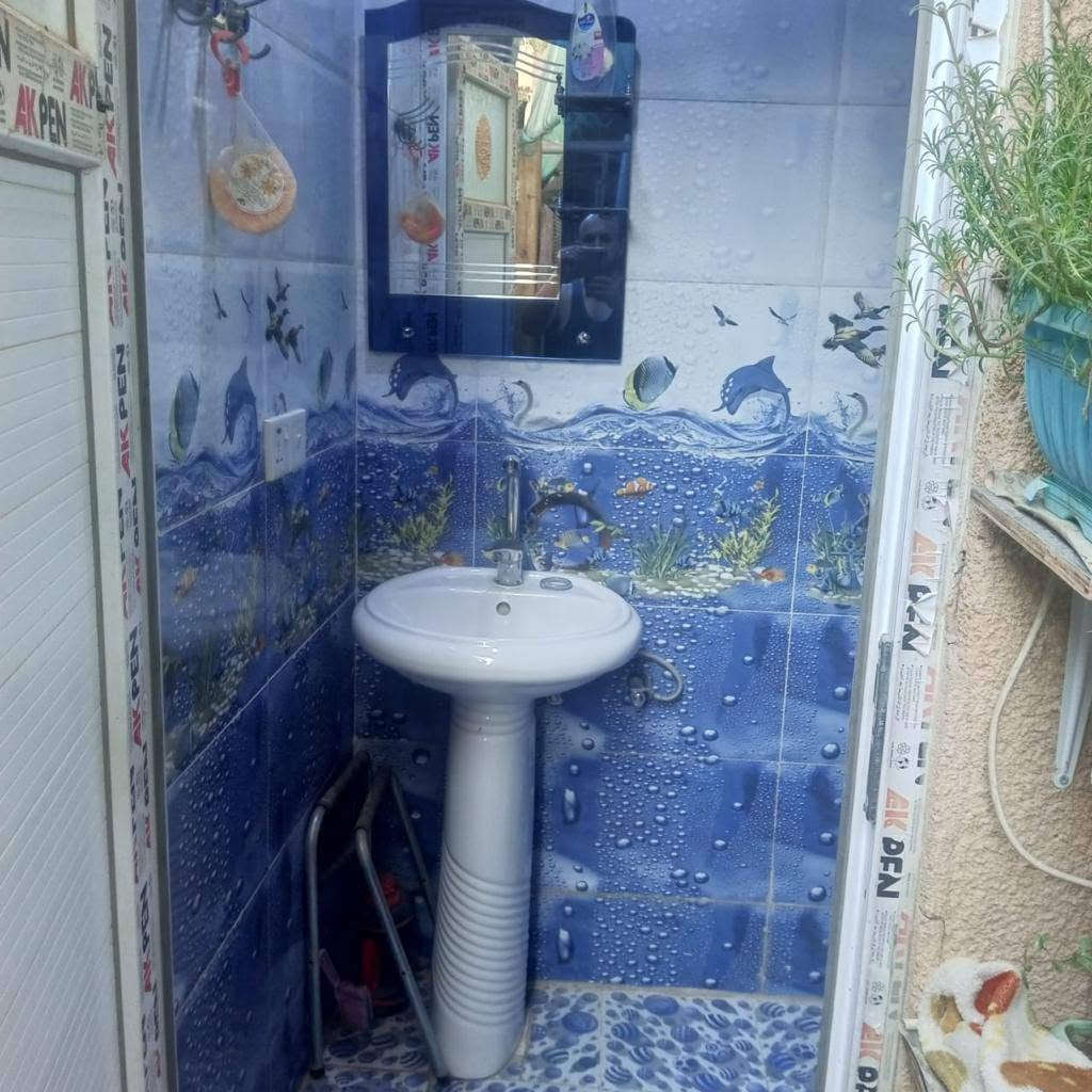 بيت للبيع مساحه ٩٧ بالسند واقع حال١٠٠ واجهه ١٠ ونزال ١٠ مكانه الحسينيه الراشديه طابو ملك صرف الضباط بشارع مركز الزهور السعر 80بي مجال للشراي***********
