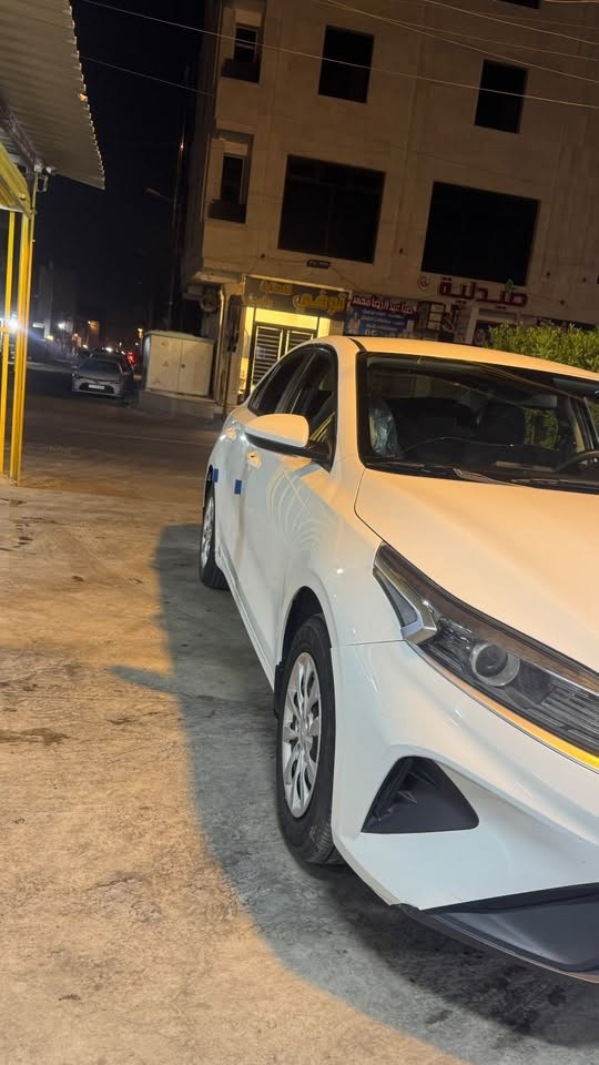 🚗 للبيع | كيا سيراتو خليجي 2024
✅ موديل: 2024
✅ خليجي
✅ رقم بغداد
✅ محرك 2000 سي سي (4 سلندر)
✅ الممشى: 79,000 كم
✅ مكفولة (كفالة عامة + كفالة المحرك)

الملاحظات:

* خدوش بسيطة بالباب الخلفي الأيمن.
* ضربة خفيفة بحافة باب السائق فقط.

💰 السعر: 16,200 دولار
🤝 قابل للتفاوض مع المشتري الجاد.

📍 الموقع: بغداد – الغدير / ساحة ميسلون

📞 للتواصل: ***********
