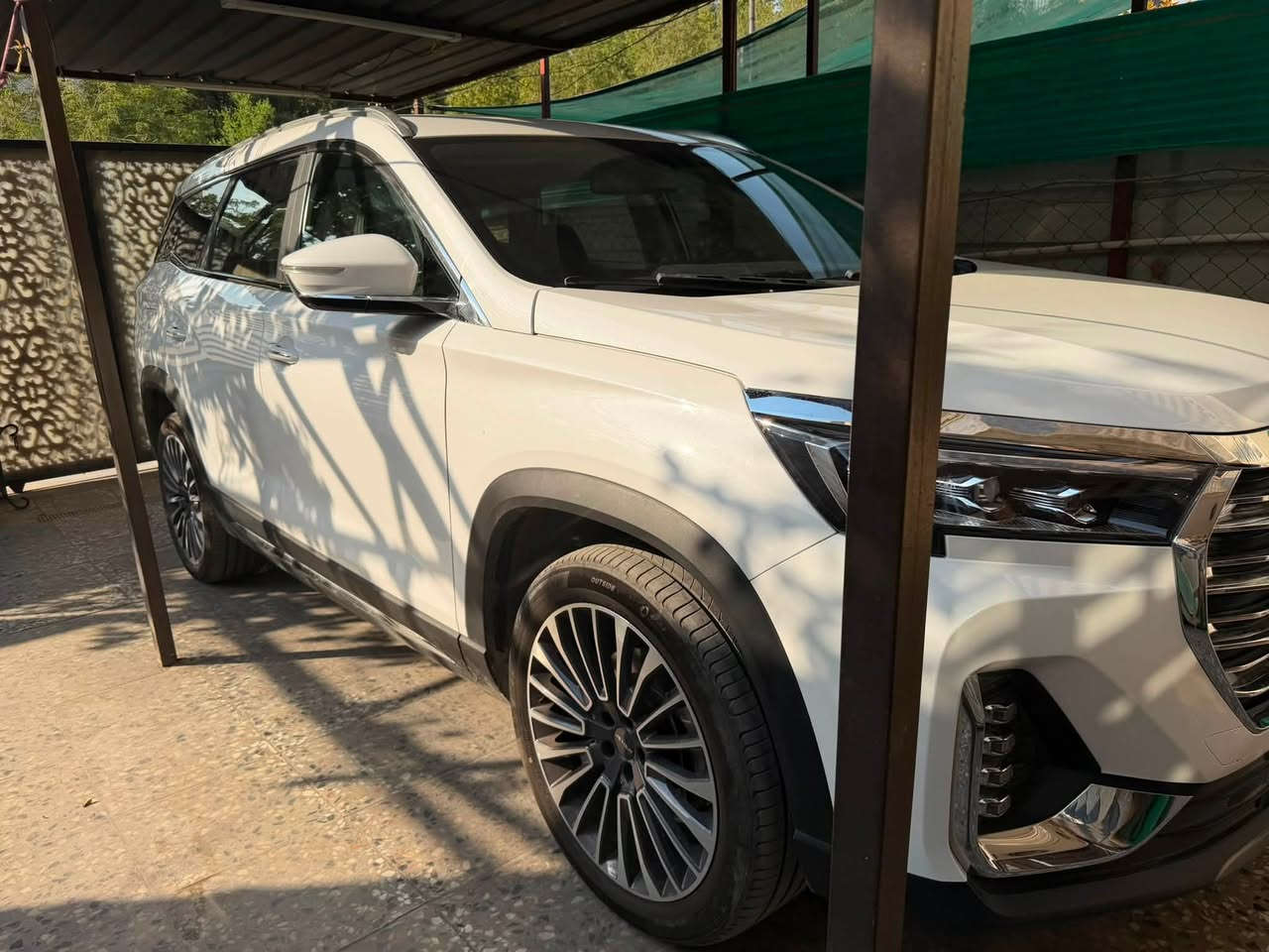 - جيتور X90 plus موديل 2023
- ماشية 3138 بعدها زيرو 
- المحرك 2.0 توربو 
- ⁠5 مقاعد  
- رقم اربيل باسمي 
- بصمة فتحة بانوراما حساسات 
- ⁠5 كامرات محيطية 360 درجة 
- تبريد ثلج مركزي 3 قطع 
- كرسي 2 كهرباء  
- تدفئة مقاعد خلفي وامامي 
- تبريد مقعد السايق 
- وباقي المواصفات معروفة مال جيتور 
- السيارة نظيفة جداً بعدها زيرو ماعدا الملاحظات شخوط بسيطة موضحها بالصور 
- السيارة بعدها بضمان الشركة مبدل دهن مره وحدة فقط اول ما اخذتها 
- السعر 180 ورقة وبيها مجال 
- مكان السيارة بغداد اليرموك 
- للاتصال ***********
