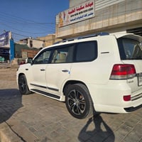لاندكروزر موديل ٢٠١٢ محدث٢٠٢١ داخل وخارج ماشيه ٢٦٠ الف  كامله صدر جديد...