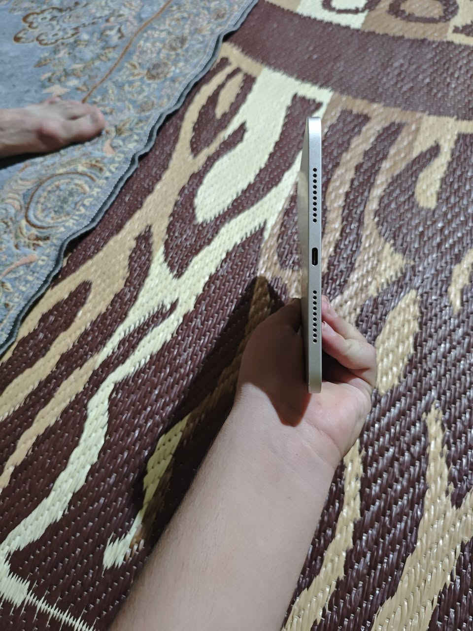 ايباد ميني 6 للبيع ذاكره 64 بالببجي 60 فريم دقه عاليه واضحه النظافه مال الجهاز 99% الجهاز ما بي لا شفط ولا كسر ولا كل شيء بطاريه 86 الجهاز يحتوي على ملحقات شاحنه وكفر كيبورد دين ماوس واحد وياجو يشتك بلوتوث الجهاز سعره 330 وبي مجال بسيط مراوس 13 عادي عنواني صلاح الدين قضاء سامراء التواصل على الرقم*********** او خاص
