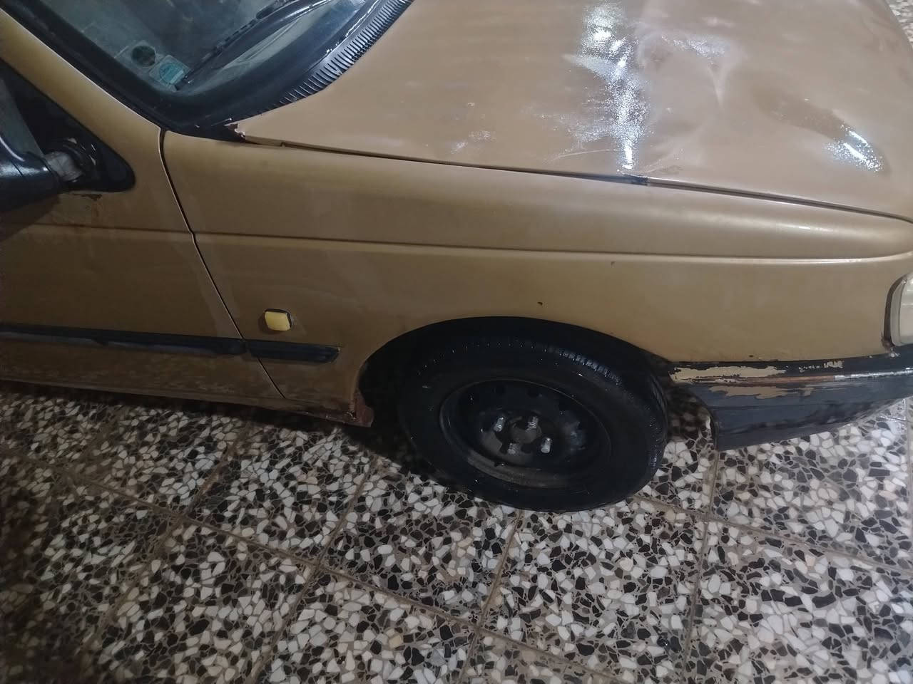 السلام عليكم بيجو روى ٢٠١٠ خصوصي محرك كير ونجي اوتوماتيك بحاله جيدة تبريد كان شغال حاليا فاصل شرقم قادسيه تحويل مباشر مكمل المعامله العنوان كوت صاحب السيارة بالكوت مكفوله من الحادث بس عوزهه ترتيب وصبغ للا ستفسار الاتصال عله الرقم *********** السعر ١٨ ومجال قليل
