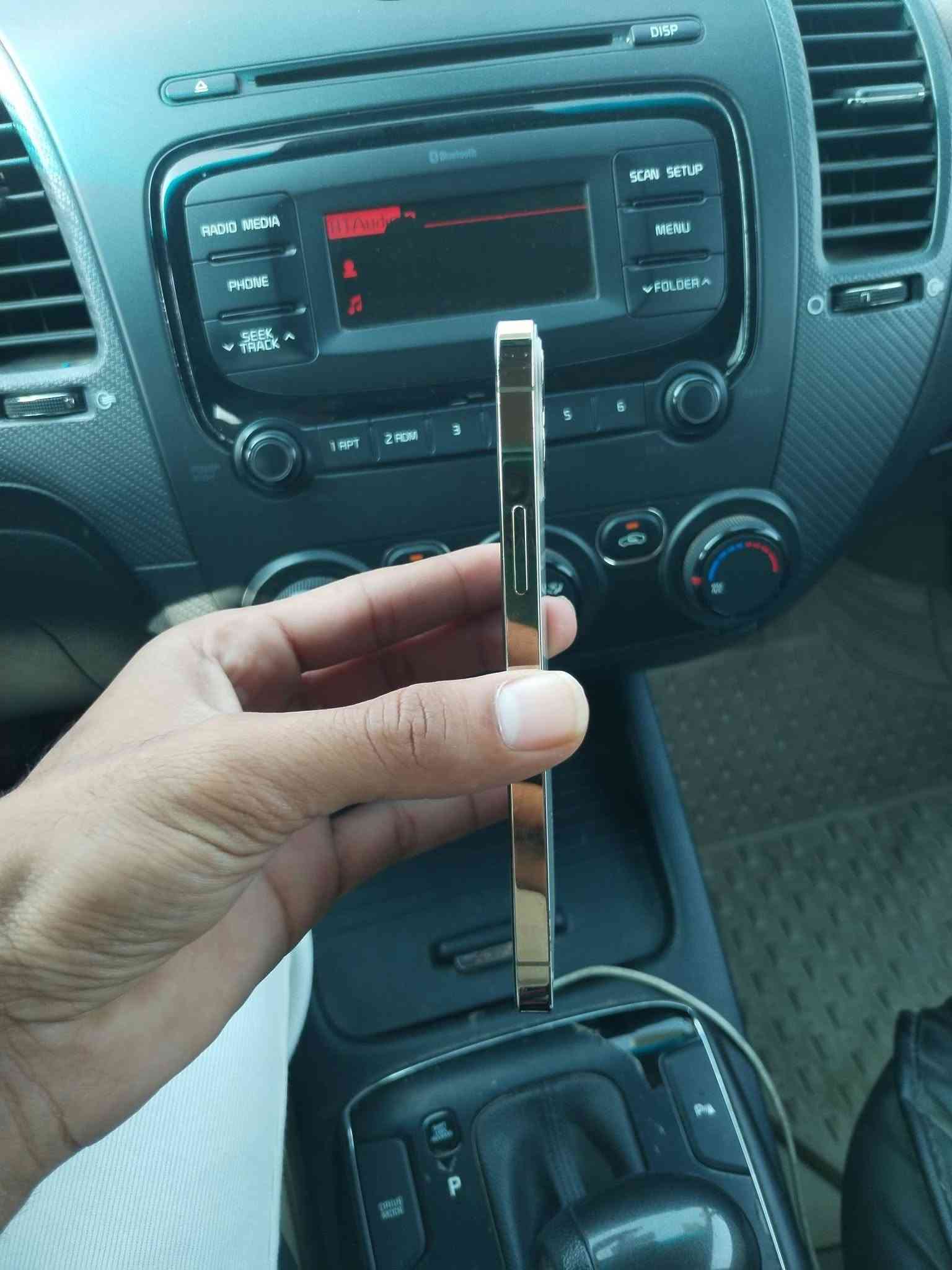 ايفون 12 برو • ١٢٨ جيجا • نضيف