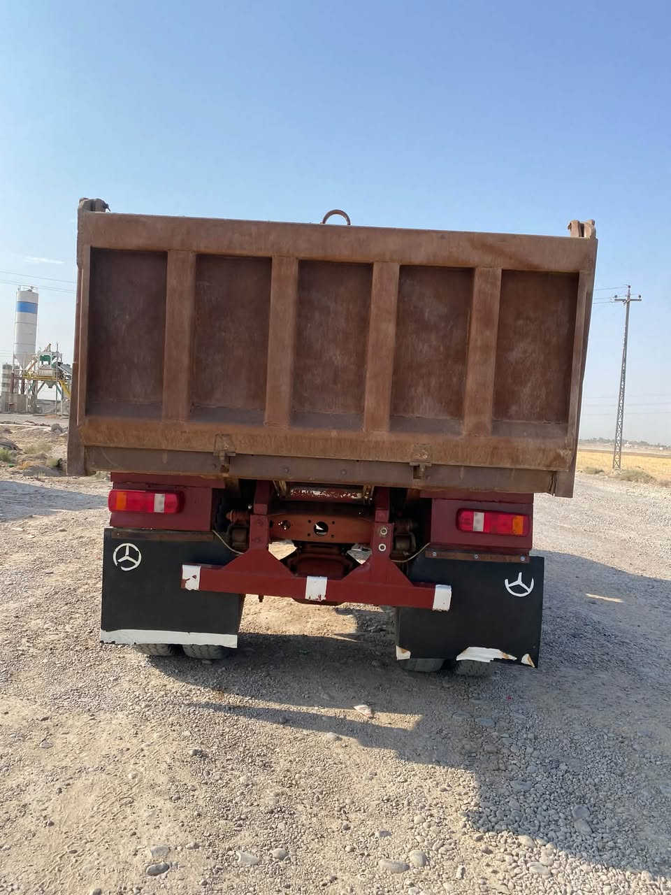 السلام عليكم اقجم للبيع موديل ٨٠  بي قماره مصبوغه للجماليه كير محرك كفاله السعر ٣٧بيها مجال الاستفسار الاتصاال ع الرقم ***********

