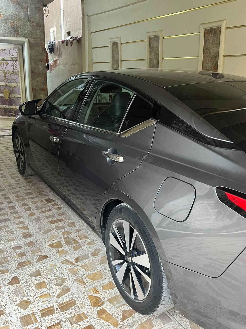 السلام عليكم
نيسان التيما 2019 Sl
وارد امريكي 
فول مواصفات 
بصمه 
تشغيل عن بعد 
شاشه ابل كاربلي 
كشنات جلد 
كشنات كهرباء 
كشنات تدفئه 
فتحه سقف
ستيرن هيتر 
تثبيت مسار 
قياده ذاتيه 
سايد بريك بصمه 
اوتو هولد 
قطعتين تبريد 
رادات ٣٦٠ 
كامره خلفيه 
كامره اماميه 
تحذير خروج من المسار 
السياره رقم سليمانيه 
باسمي 
تواجد السياره ديالى بعقوبه 
السعر 🔥🔥
***********

نص مكتوب في الصور:
- Baqubah