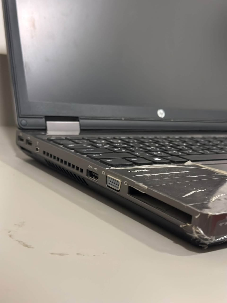 السلام عليكم
لابتوب hp جيل الثالث رام 8 هارد 256
لون جوزي حجم الشاشة 15.6 نضافة 90‎%‎
ناقصها فقط بطارية خارجية وسعرها ميتجاوز 20-15 الف فقط 

السعر 175 الف

مكاني بغداد الدورة 
*********** متواجد ع واتس
