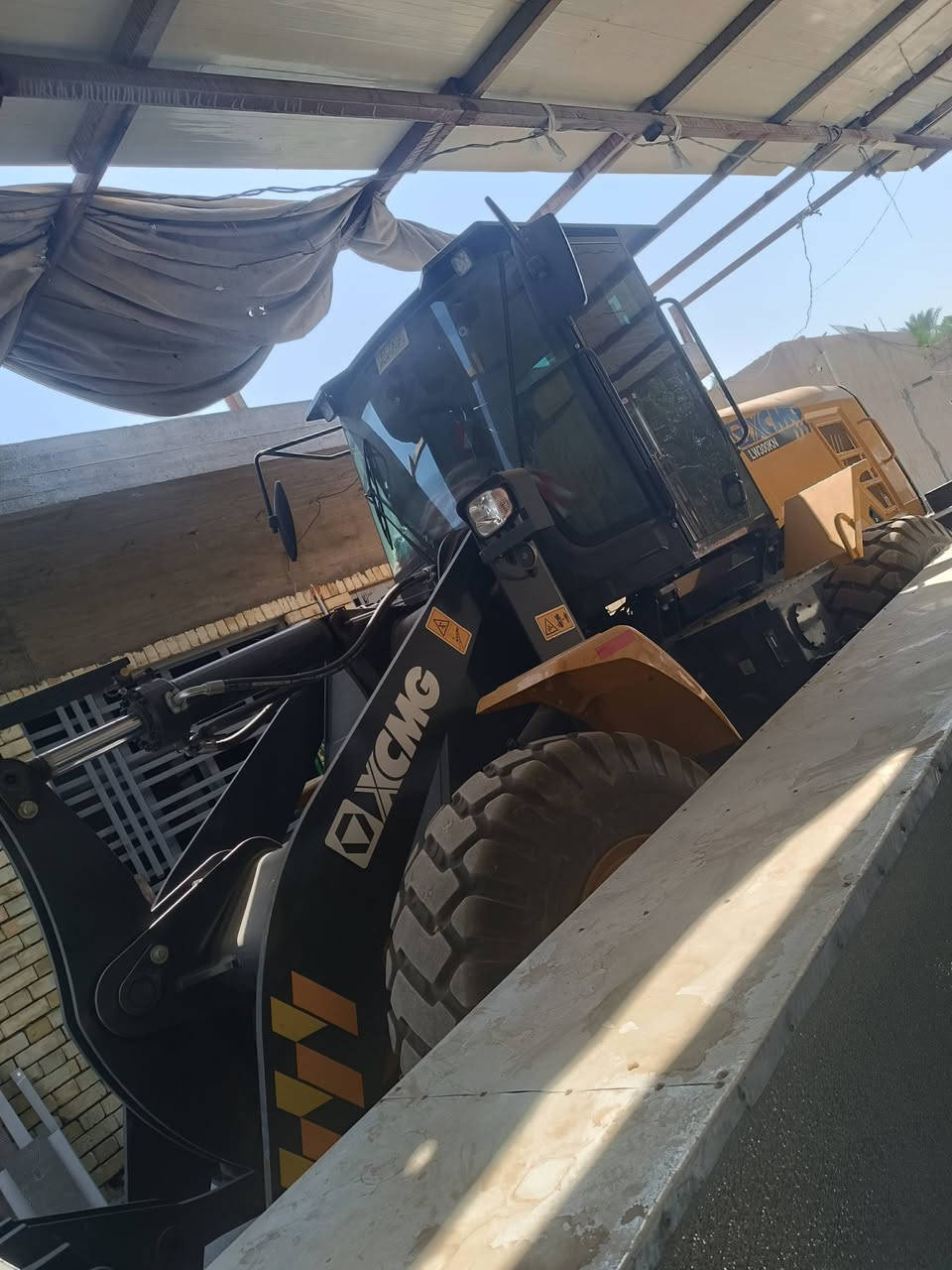 السلام عليكم للبيع شفل صيني مديل 24 حجم 36 زيرو  مرقم نجف   للاستفسار ***********
