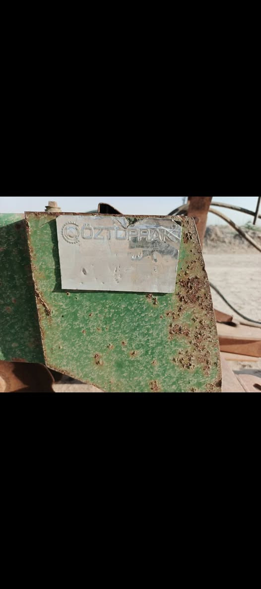 للبيع دسك وفدان جاهزات للشقل بس الدسك بيه بنجر المكان واسط ناحية سيد الشهداء السعر 7 وبيهن مجال للشراي 

***********
