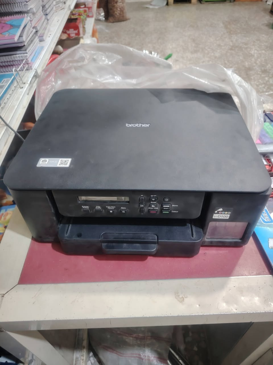 طابعه برذر  530تطبع ملازم تطبع  وي فاي  ومن الحاسبه استعمال سبوعين فقط اخذتها ب200وبيعها  150 قفل 
 ***********
