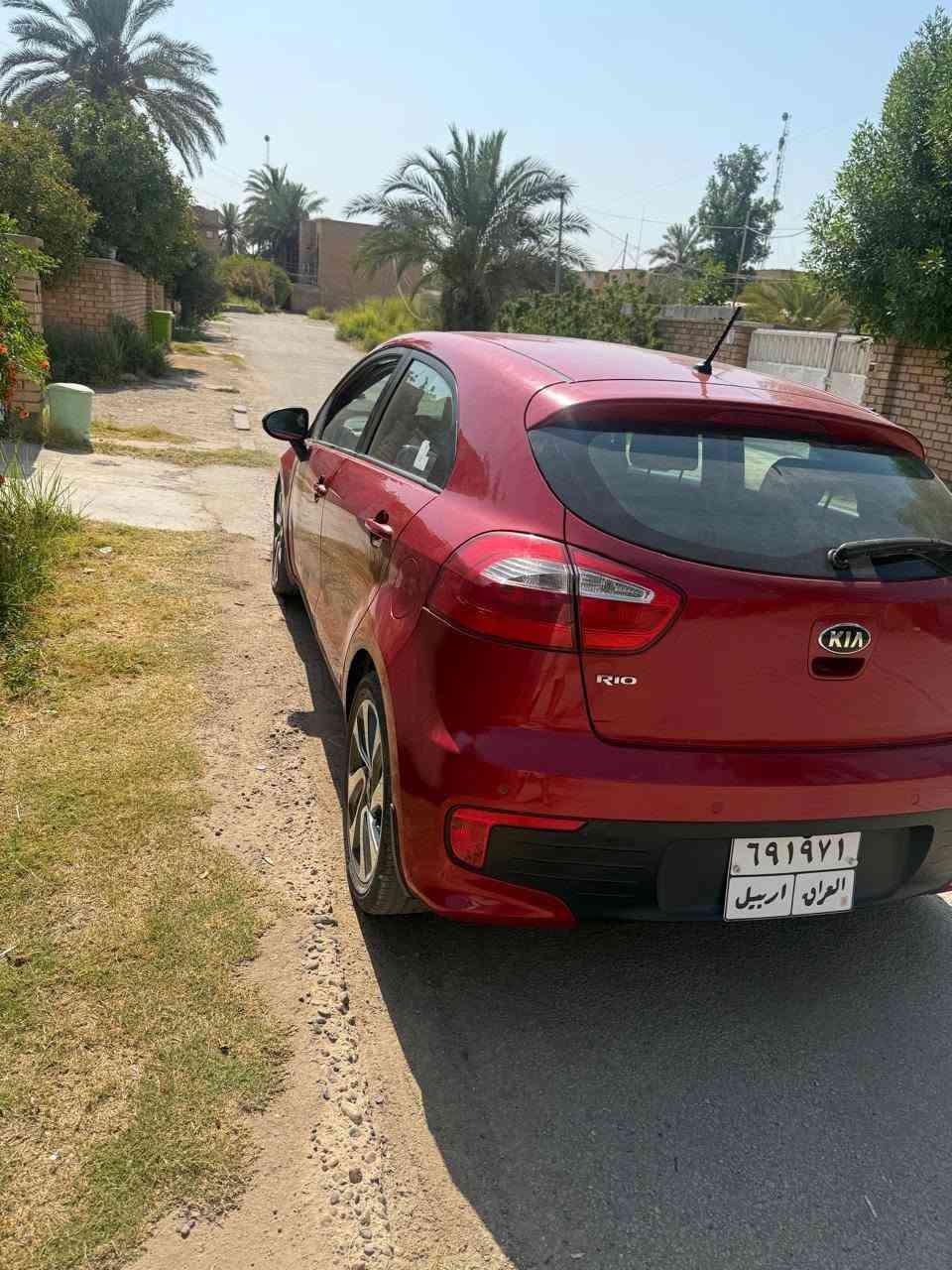 🚘 للبيع كيا ريو 2016 خليجي
🔹 موديل 2016 خليجي
🔹 محرك دبل قطرة
🔹 فول مواصفات
🔹 بصمة تشغيل + بصمة أبواب
🔹 فتحة سقف
🔹 ماشية 100 ألف كم وقابلة للزيادة
🔹 كفالة عامة
🔹 رقم أربيل
🔹 السيارة بأسمي 
💰 السعر: 95 ورقة — وبيها مجال 
📞 للاستفسار
***********
