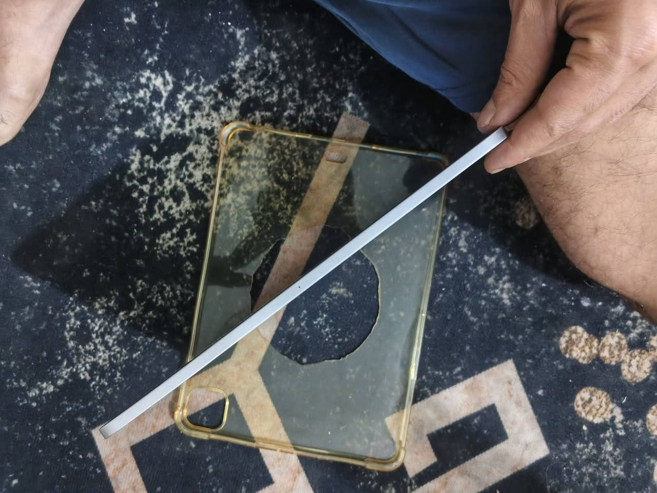 ايباد 11 معالج m2 ذاكرة 128, بطارية قبل شهرين جانت 87 حاليا ورة التحديثات ما اعرف شكد لئن مشايفها سعر 700 وبي مجال بسيط توصيل اكو حسب الانتفاق للتواصل رقم *********** او خاص
