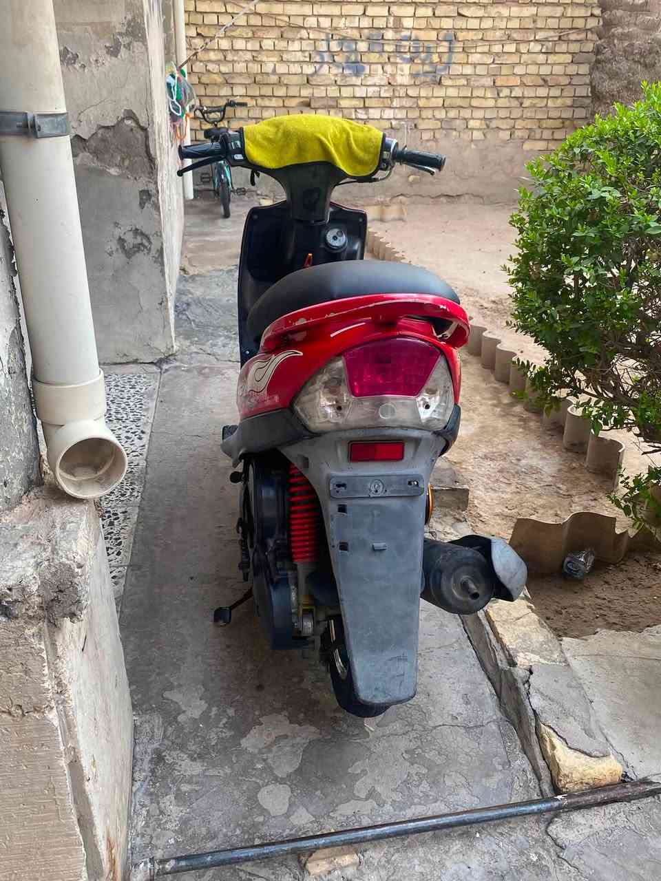 السلام عليكم دراجه ماكس عدله للبيع دراجه بلاديه المكان بغداد حي العامل دراجه نضيفه معناه الكلمه السعر خاص الرقم ***********
