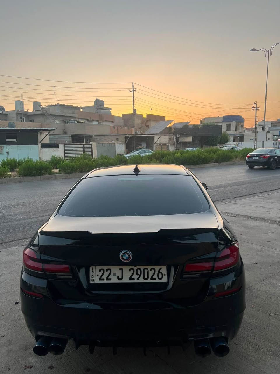 BMW f10 فول مواسةفات شةريكة عروش سبوغ عام. بيش و پشتي كةپسة شكلي گوراوة بو ٢٢ سةيارةكي زور نازدار و زور بي مةسرةفة ئةوةي موشتةري زياتر زانياري ***********وةتس ئةپ أربيل, العراق

