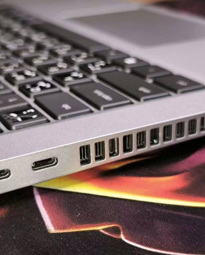 جهاز مرتب وقوي بمعالج Core i 5U  جيل 12 — 💰وبسعر  420 الف  فقط🔥
💻  Dell Latitude 5430
⚡ Core i5 U| الجيل 12
🧠  8 GB DDR4 | قابل للتطوير
💾  256GB SSD M.2| قابل للتطوير
🖥️ 14 fhd
 ✨Intel UHD Graphics| كرت شاشة مدمج(داخلي)      

✅ يفيد للدراسة، البرمجة، الأوفيس،المهندسين

🛡ضمان اسبوع مع وصل ضمان يضمن حق الزبون 
🚕التوصيل مجاني لجميع المحافظات
🎁ملحقاته: 
🔌شاحنة اصلية
🖱ماوس 
💼حقيبة
📩 التواصل واتساب :***********
رابط قناتي التلي : https://t.me/ah_lab03
