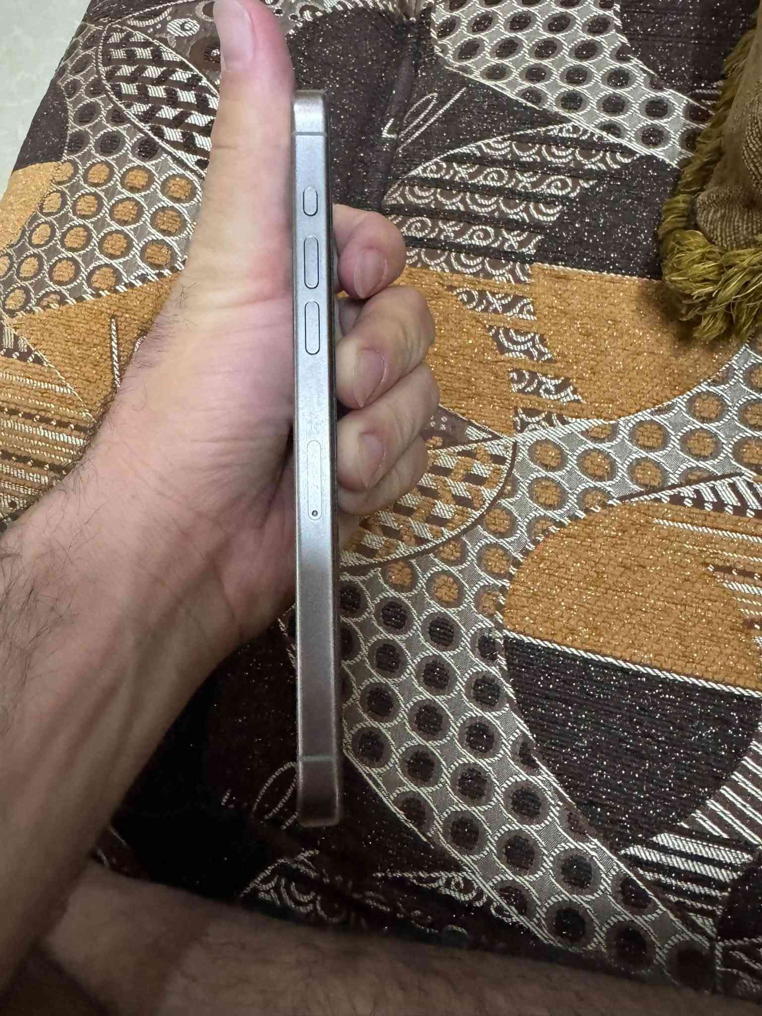 يفون 15 برو ماكس 
ذكره 256 
بطاريه 87 مشحون 666
دبل سيم ZA
نضافه 100/100 
كارتون كيبل كلو كامل 
سعر 1100 وبي مجال بسيط 
*********** 
مكان موصل ضمان 10 ايام 
ضد الماء

نص مكتوب في الصور:
- ٣:٢٤
- حول
- الاسم
- < iPhone
- إصدار iOS
- < 26.6.2
- اسم الطراز
- iPhone 15 Pro Max
- رقم الطراز
- MU2Q3ZA/A
- الرقم التسلسلي
- MQOHNFPQR9
- الأغاني
- الفيديوهات
- الصور
- السعة
- ٢٥٦ غ.ب.
- متوفرة
- ٢٣٧,٩٧ غ.ب.
- عنوان Wi-Fi
- 60:57:C8:72:AA:7C
- Bluetooth
- 60:57:C8:82:24:37
- البرنامج الثابت للمودم
- 3.70.01
- صور
- SEID
- قفل شركة الاتصالات
- لا توجد قيود على الشريحة
- الشريحة الأمامية
- IMEI
- 35 105989 269600 7
- الشريحة الخلفية
- IMEI2
- 35 105989 379111 2
- إعدادات ثقة الشهادة
- ٣:٢٤ حالة البطارية حالة البطارية عادية تعمل بطارية iPhone هذه على النحو المتوقع. حول البطارية والضمان... الحد الأقصى للقدرة ٨٧٪ هذا قياس لقدرة البطارية مقارنة بقدرتها عندما كانت جديدة. قد تتسبب القدرة المنخفضة بتقليل ساعات الاستخدام بين عملية الشُّحن والأخرى. عدد الدورات ٦٦٦ هذا هو عدد مرات استهلاك iPhone لقدرة البطارية. معرفة المزيد... تاريخ التصنيع تشرين الأول ٢٠٢٣ أول استخدام تشرين الثاني ٢٠٢٣
