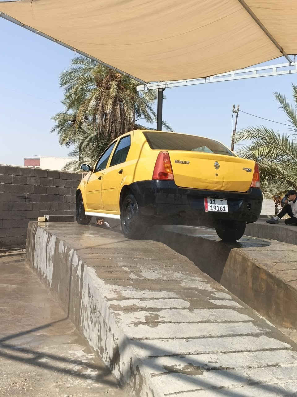 للبيع رينو 2009 رقم بغداد بأسمي مداور ثاني يوم سياره گير ومحرك ع شرط +تخم تاير جديد السعر 32وبيه مجال للأستفسار الاتصال ع رقم ***********
