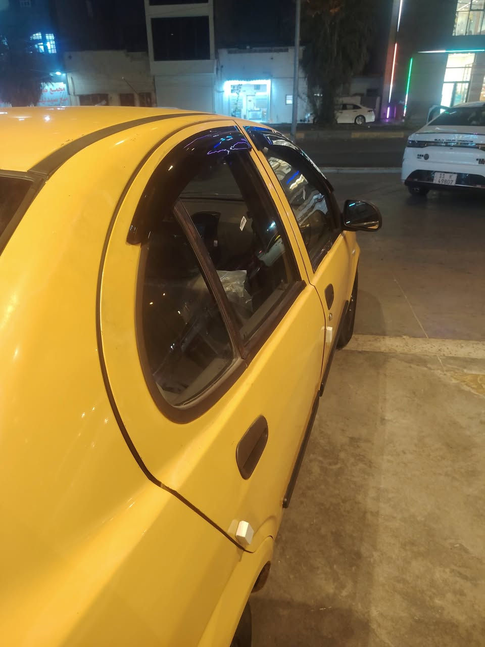 سلام عليكم طيبه للبيع ٢٠١٥ سياره كفاله بلاديه بيهه بس طخه بل الجاملغ الخلفي مابيهه اي تبديل كير كفاله مكينه جديده تبريد ثلج حماوه ربع ويه التبريد تخم تاير جديد صدر امامي خلفي جديد باور ستيرن منضومه جديده بسمي سنويه جديده هزه جديده مصفره هيئه وغرامات شرط التحويل سعر ٣٤ وبيهه مجال مكاني بغداد ***********
