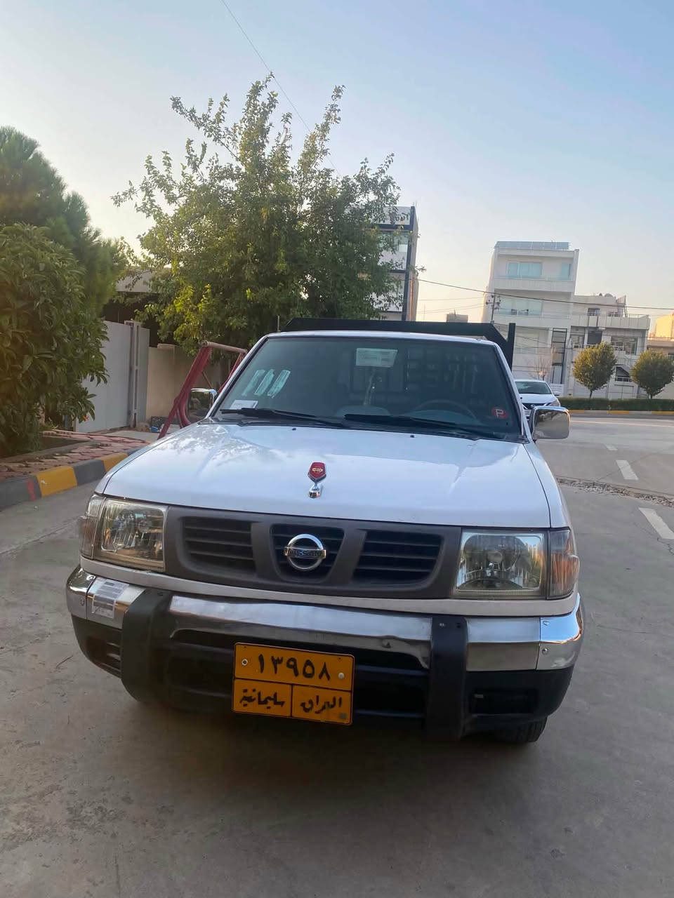 نیسان بیکاب
مۆدیل ٢٠٠٢ 
***********
تەبردیدی ئیشدەکات
باوەر نیە
دەعمی نیە ٣بۆ ٤ بەلەی بۆیاخ 
تایەی تازە
بئ تەقەو رەقە
گیرومەکینە و ئەکسلی بەشەرت
سەیارەکە مالی کەسابەتە زۆر بئ مەسرەفە
سەنەوی بەسەر جوە
تەحویل وبراوە خرامە بەشەرت
(75)گەلاو کەمیک مەعامەلە موشتەریت تیل بکە جوابی جات وکۆمینیت نادەمەوە لەگەل ریزدا
*********** السليمانية, العراق
