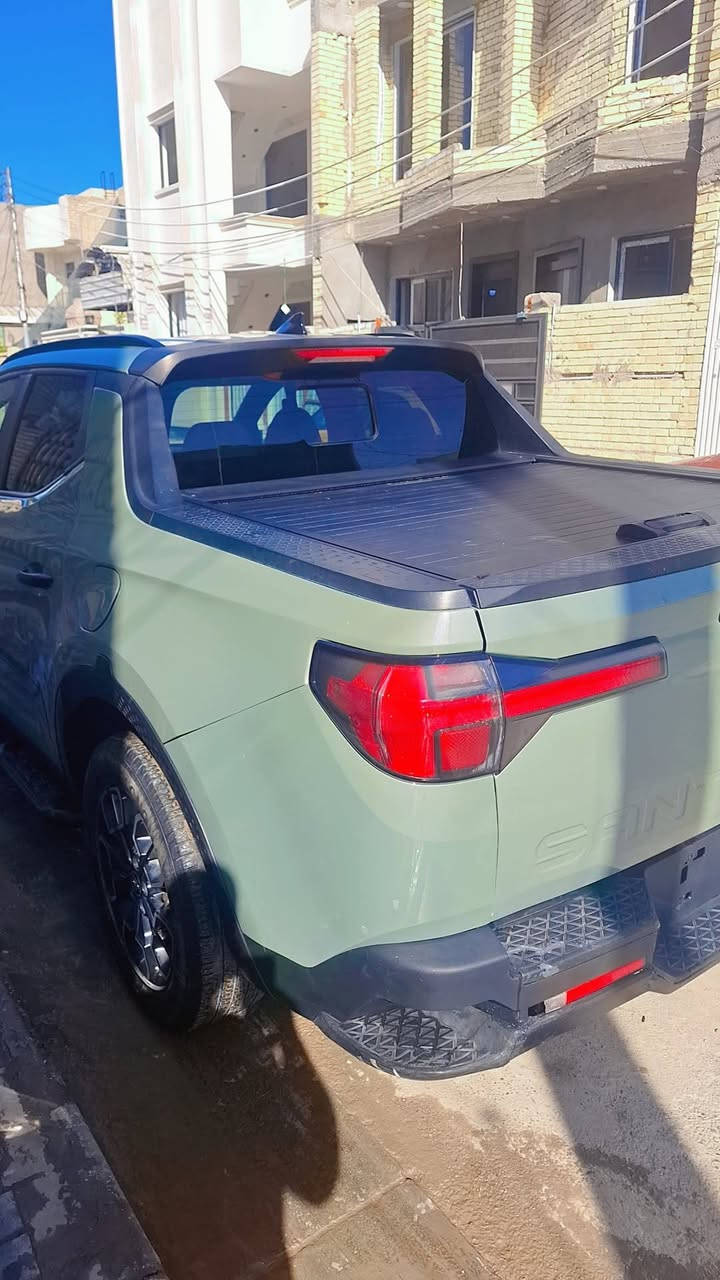 السلام عليكم للبيع هونداي سانتا كروز موديل ٢٢ فئه هاترك بصمه فتحه اشاير بل المري حساسات 
 رقم بغداد للاتصال واتساب ***********
