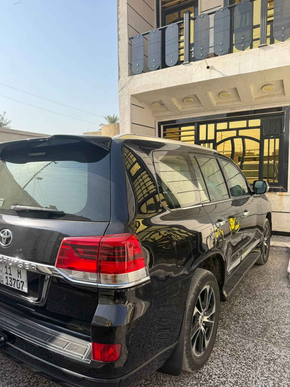 لاندكروزر 2021 مكينة 6 سلندر حجم 4000 ساز كراند تورنك معروفة مواصفاتها فول صندوق قطعتينً كهرباء 5 ابواب بصمة كشنين كهرباء وكشن السائق 3 دگم و 8 ايرباكات ودشبول لكزس شاحن لاسلكي وباقي هواي مواصفات كفالة السيارة عدا بارد بالجاملغ وكم رصعة ب البنيد 
رقم بغداد الجديد باسمي تحويل مباشر للسيارة ماشيه 80 الف حقيقي كير مكينة تراي كله جديد وبلادي سعرها 50 الف دولار  

مكاني بغداد اخوان للاستفسار اكثر اتصل ***********
