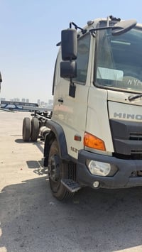 البيع هينو شكل الجديد فول عادي موديل 2023 زيرو صفر كيلو متر 0771222874...
