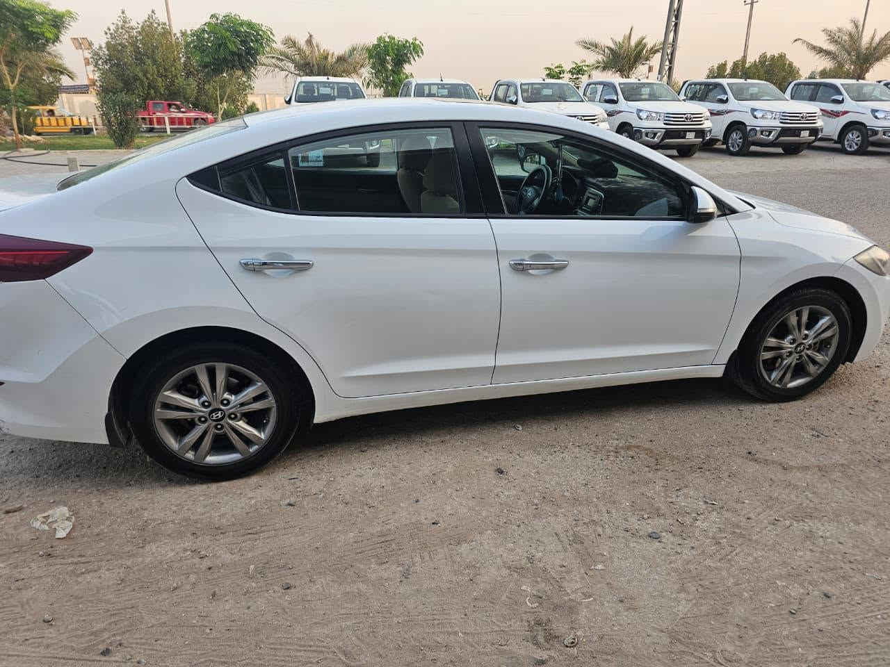 الانتره خليجي 2017 فول مواصفات محرك 2000 مكفوله من ظربه وصبغ وتبديل ولفتح بيهه بارد فقط بسيط الباقي كفاله سياره جاهزه كير محرك تبريد حداديه مابيهه نقص وكاله وتحويل حاضر السعر 130  وبيهه مجال بسيط مكاني النجف للاستفسار***********
