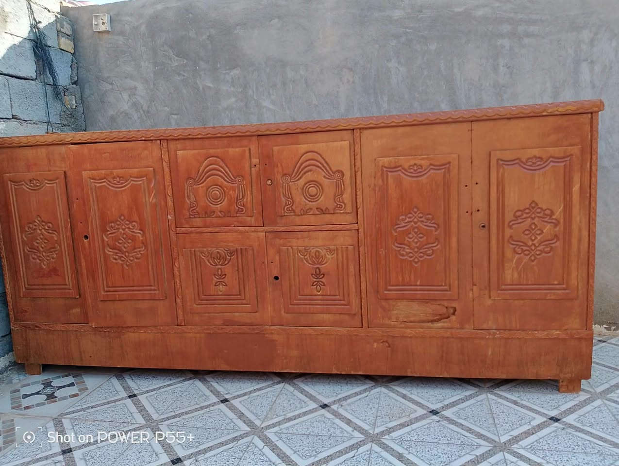 سلام عليكم بوفيه طوله مترين ونص ب 100 مكاني شطره علا طريق الدوايه يم جسر السليمان ***********
