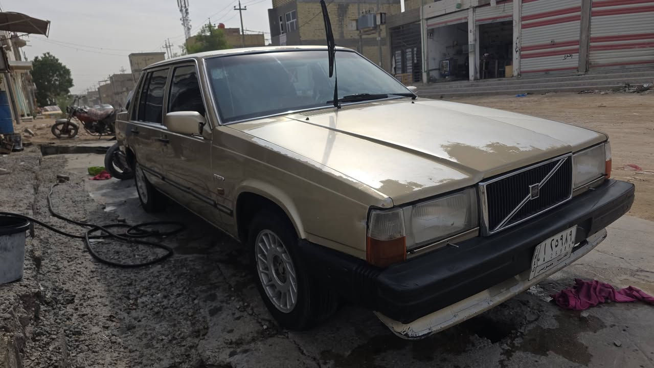 السلام عليكم
للبيع السعر ٢٨ وبيه مجال

فولفو ٧٤٠ 

مديل 1988

سنويه لل2028 شرط التحويل 

محرك كير بلدي مشروطات جدد  حداديه تخم تاير عل شرط

للستفسار  ***********
