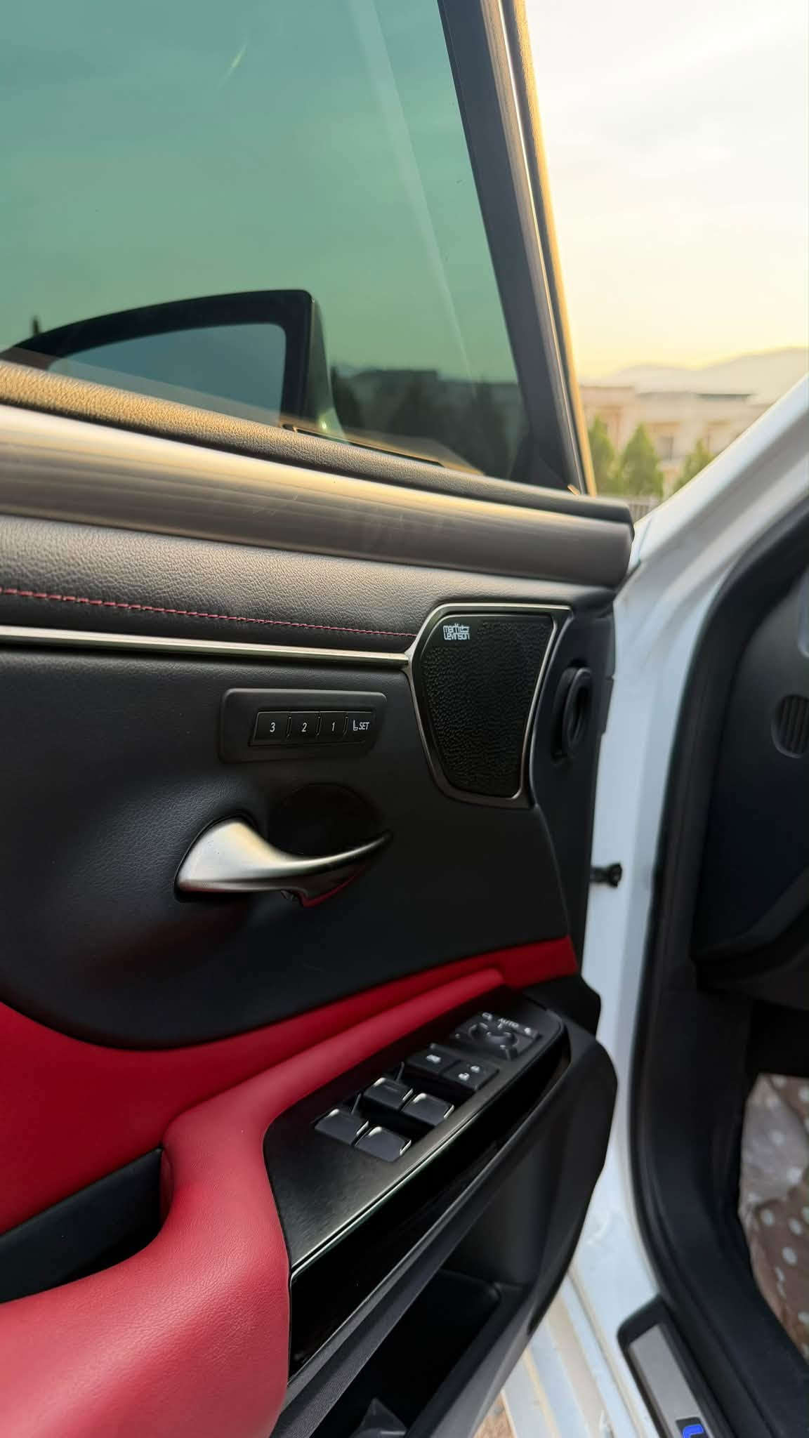 لكزس ES300h • ٣ قطع ونص • بل زاخو