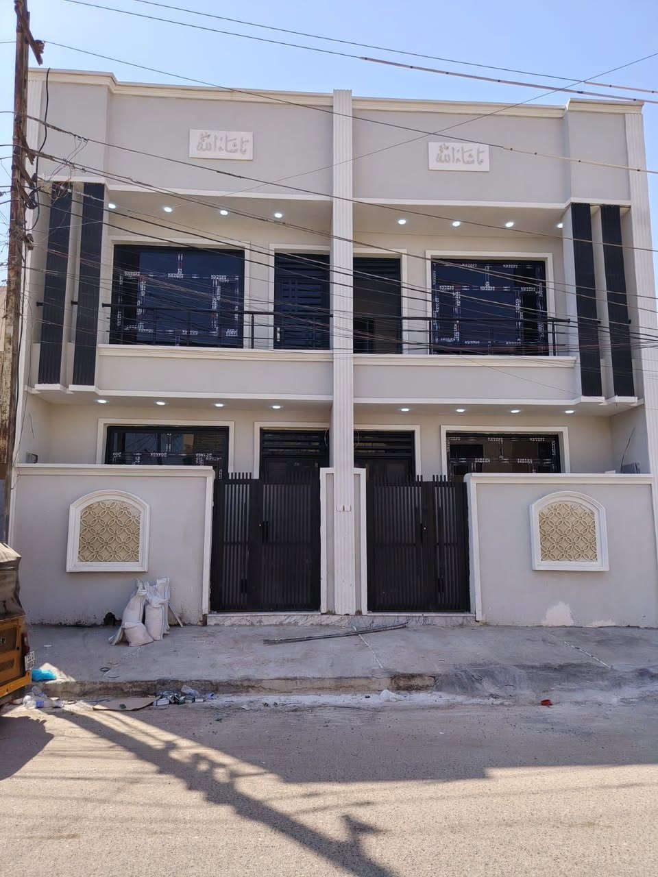 ⸻
🏡✨ للبيع دار جديد – بغداد الجديدة ✨🏡
🔑 بناء جديد 2026 | تسليم مفتاح

إذا تبحث عن دار جديد، مرتب، وموقعه مميز… هاي فرصتك 👌🔥

📐 المساحة: 60
الواجها  5
الطابق الاول 
ستقبال وخدمات و 1نوم
الطابق الثاني 
2نوم و خدمات 
الطابق الثالث 
1نوم و بيتونه كبيرة 
موقع مميز🌺بغداد الجديدة خلف جبار ابو الشربت شارع جامع ذو النطاقين 
شارع عريض عرض الشارع 12متر 
*********** مكتب عقار سمير العبودي
