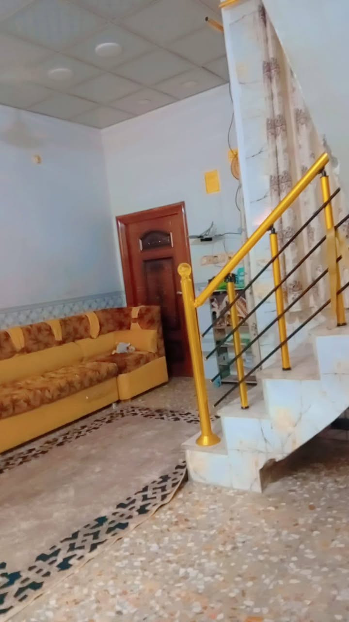 نعلن توفر دار ١٠٠م للرهان بداية شارع المجمعات 
موقع البيت 
حي النداء بداية شارع المجمعات اول شارع  شارعه مفتوح على الشارع الرئيسي 
خلف مطعم زمزم مباشرة قرب متنزه النجف الكبير 
الطابق الأرضي /  غرفه صاله استقبال مطبخ تخاريج عدد٢ داخليه وخارجيه
سعر / ٢٥
تواصل / ***********
مكتب دارك للعقار / ابو زهراء الشمري
