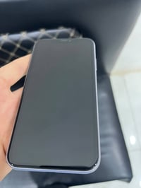 آيفون ١١ • ذاكرة ١٢٨ • بطارية ٧٩