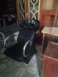 مغسلة صالون