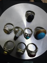 للبيع خواتم فيروز وعقيق يماني واسليملني واوبال موضح الوزن وكلشي واضح ب...