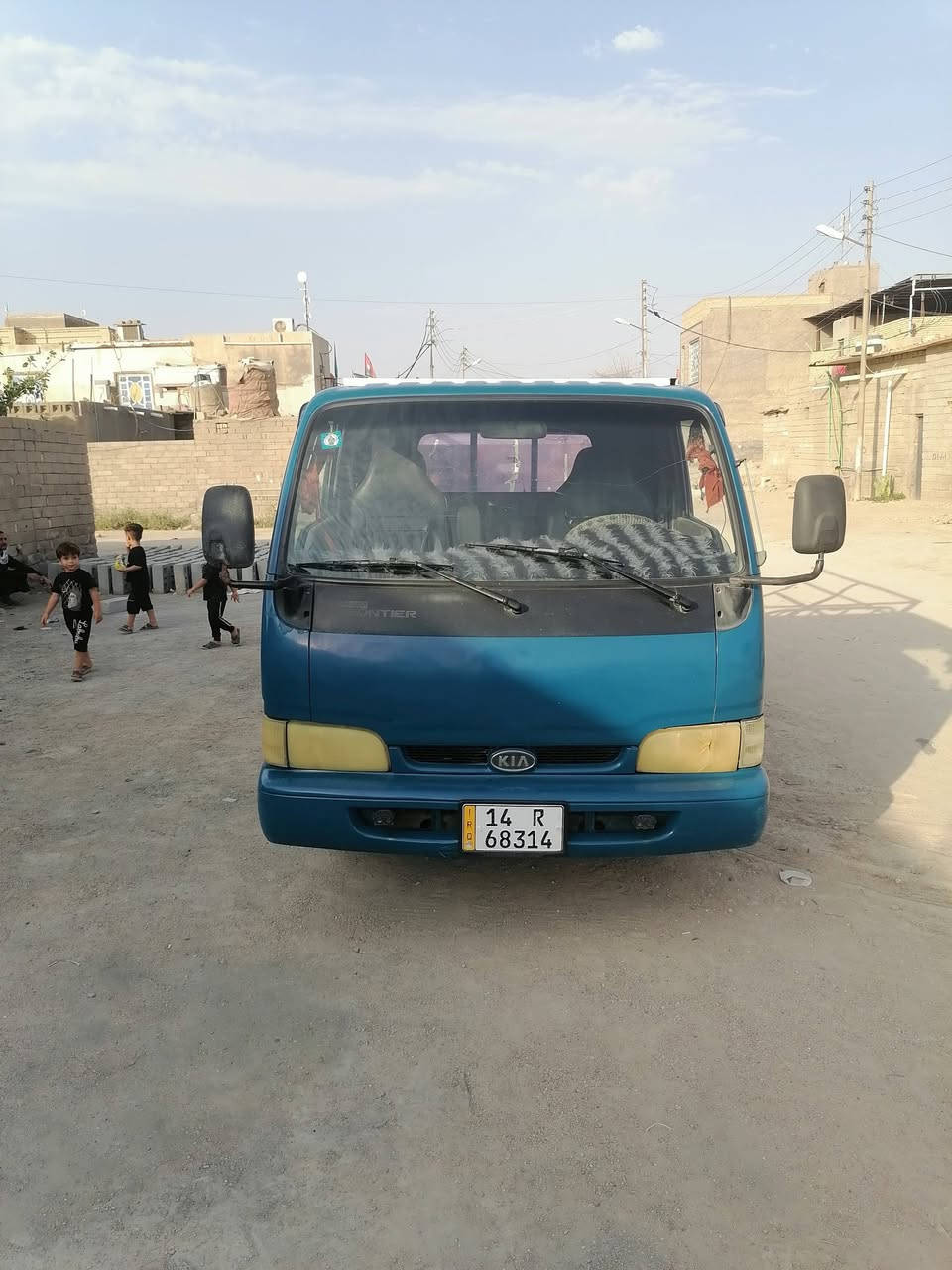 سلام عليكم كيا فونتيره للبيع الموديل 98  جاهزه لشغل سنويه بسمي رقم نكليزي بصره تحويل ثاني يوم كير مكينه شاصي كفاله بيع مستعجل العنوان البصره القرنه السعر (60) وبيه مجال بدي لاخياس ولا متعوبه اتصال على رقم (***********)
