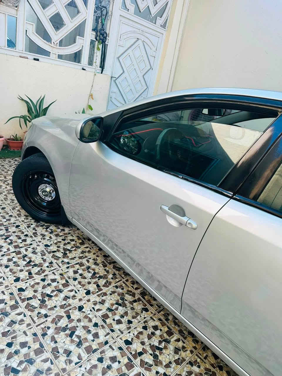 السلام عليكم 🌹

🚗 للبيع كيا سيراتو 2011 رقم سليمانية شرط التحويل 

💰 السعر: 78 وبيها مجال بسيط 

🔹 محرك 1600 وكير 6 نمر
🔹 محرك وكير جدد مكفولات
🔹 منظومة تبريد وتخم تايرات جديدة
🔹 جامة أمامية وصدر أمامي وخلفي جدد
🔹 غرفة ومازدات جدد
🔹مدوشم كشنات 

‼️ السياره نظيفة وجاهزة للاستعمال بدون اي نقص .. وترايها يخبل ! بيها صبغ جماليه بسبب الجراد  وعندي صور وفديو قبل لصبغ 

� الموقع: واسط / الزبيدية

📞 للاستفسار والاتصال:
***********
