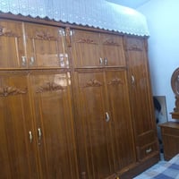 غرفة نوم • ٦ أبواب • نضيفة
