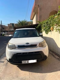 للبيع فقط كيا صول ٢٠١٤ وارد امريكي ضررها بنيد بدون دواخل وهنا بالعراق ...